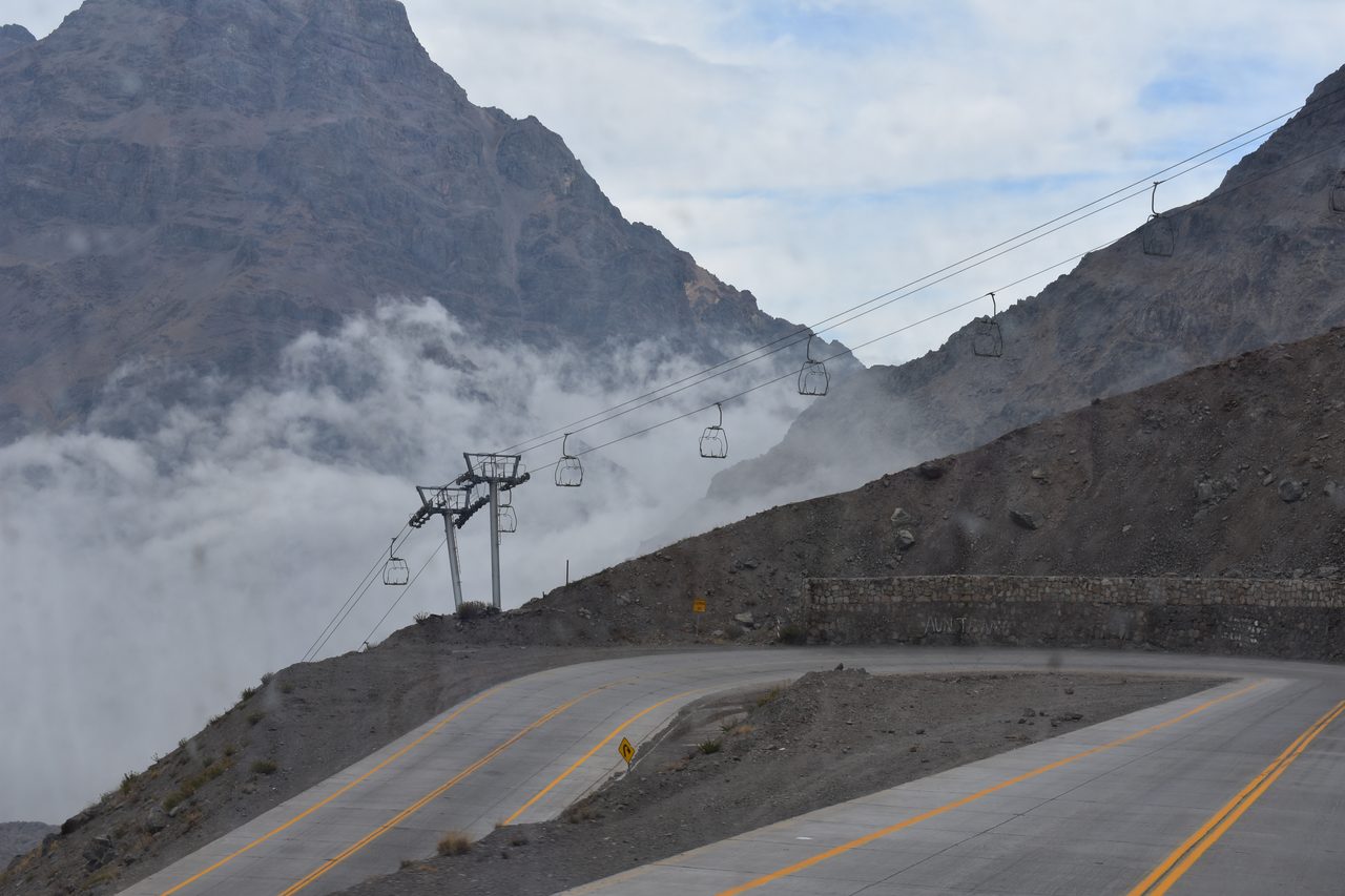 Paso Internacional Los Libertadores - A bus journey from Mendoza to Santiago