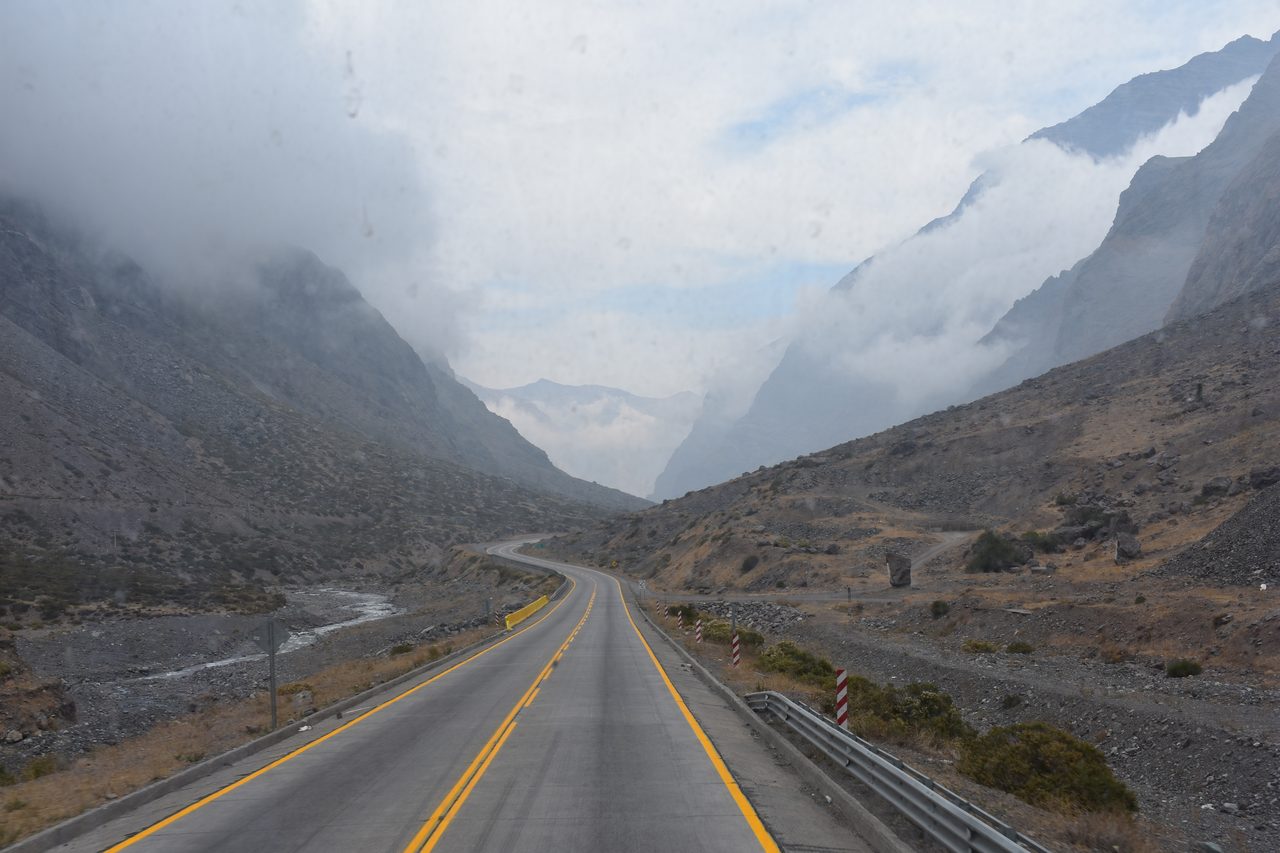 Paso Internacional Los Libertadores - A bus journey from Mendoza to Santiago