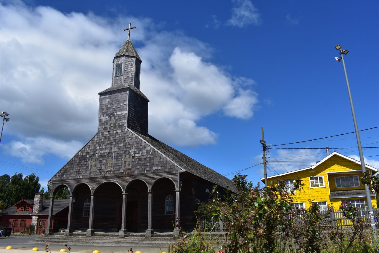 Chiloé – Ancud, Pingüinos de Puñihuil, Castro, Achao, Dalcahue and Cucao (Muelle de las Almas)