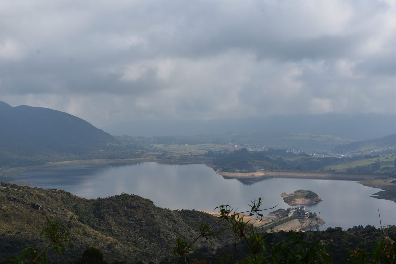 How to hike the Camino del Indio from Bogotá's Cerros to La Calera with the stunning Embalse de San Rafael backdrop