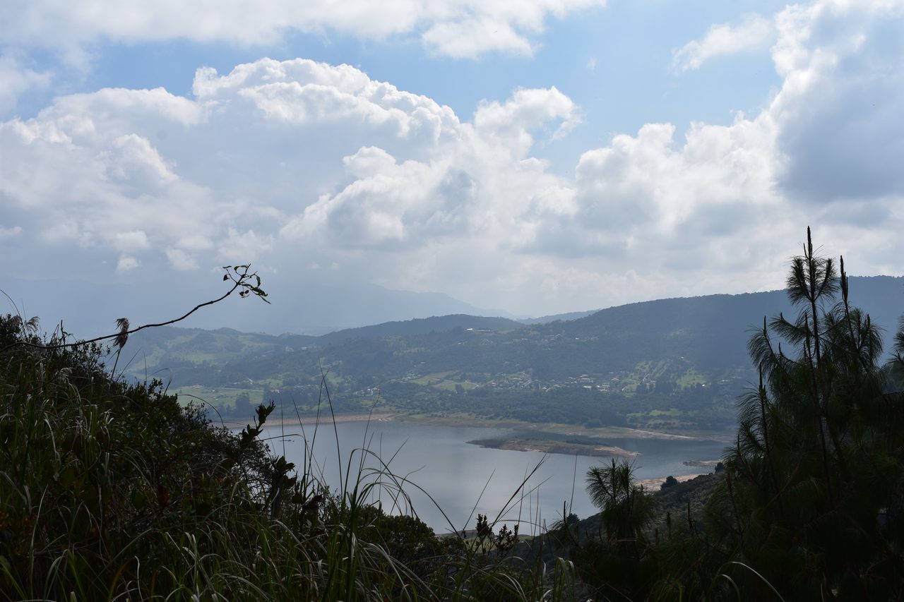 How to hike the Camino del Indio from Bogotá's Cerros to La Calera with the stunning Embalse de San Rafael backdrop