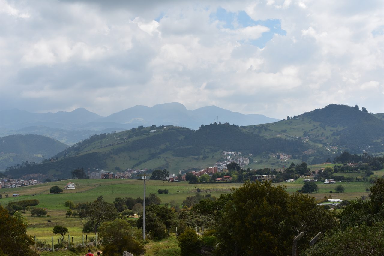 How to hike the Camino del Indio from Bogotá's Cerros to La Calera with the stunning Embalse de San Rafael backdrop