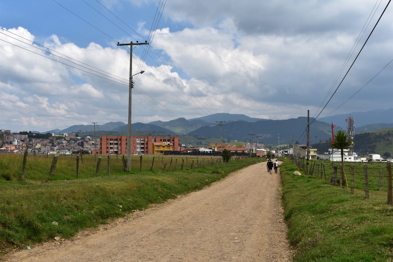 How to hike the Camino del Indio from Bogotá's Cerros to La Calera with the stunning Embalse de San Rafael backdrop