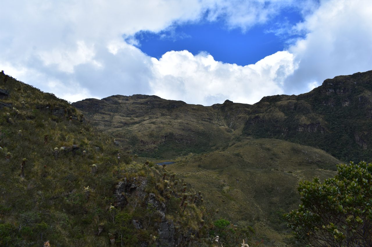 How to hike to Laguna de Iguaque and Mirador El Santo from Villa de Leyva