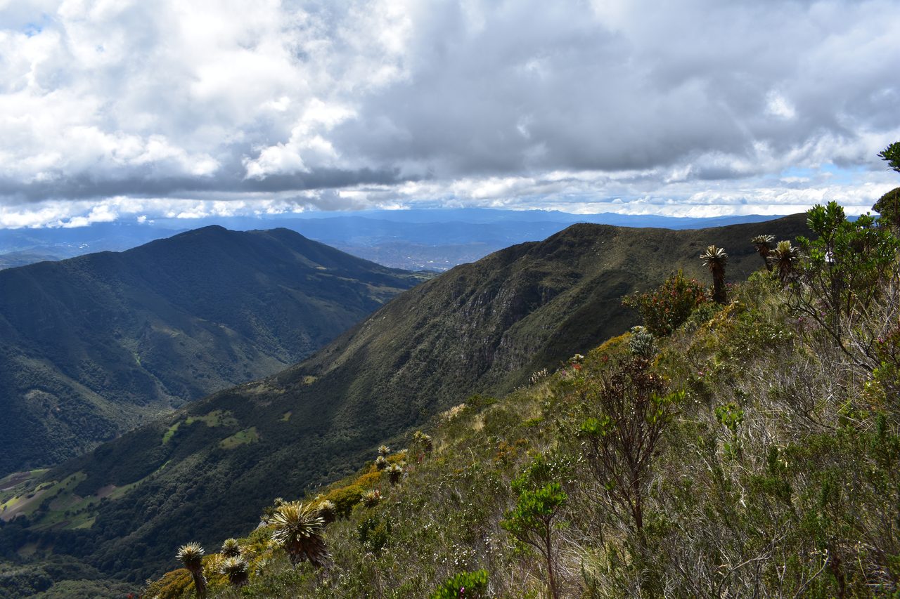 How to hike to Laguna de Iguaque and Mirador El Santo from Villa de Leyva
