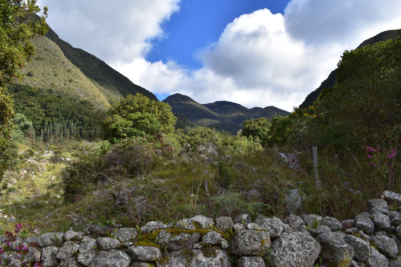 How to hike to Laguna de Iguaque and Mirador El Santo from Villa de Leyva