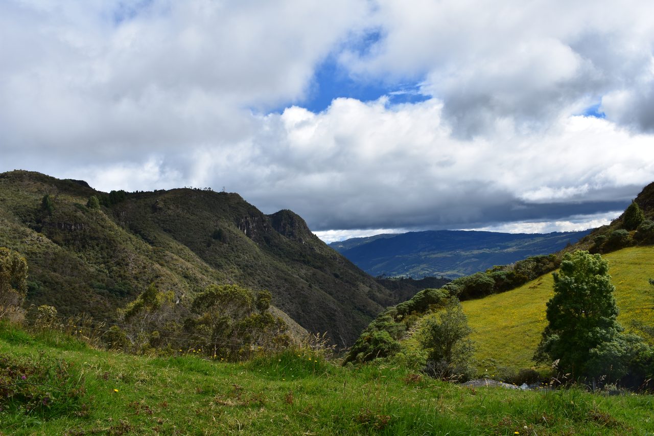 Enjoy the Stunning Tranquil Views Hiking Around Pionono Park, Bogotá