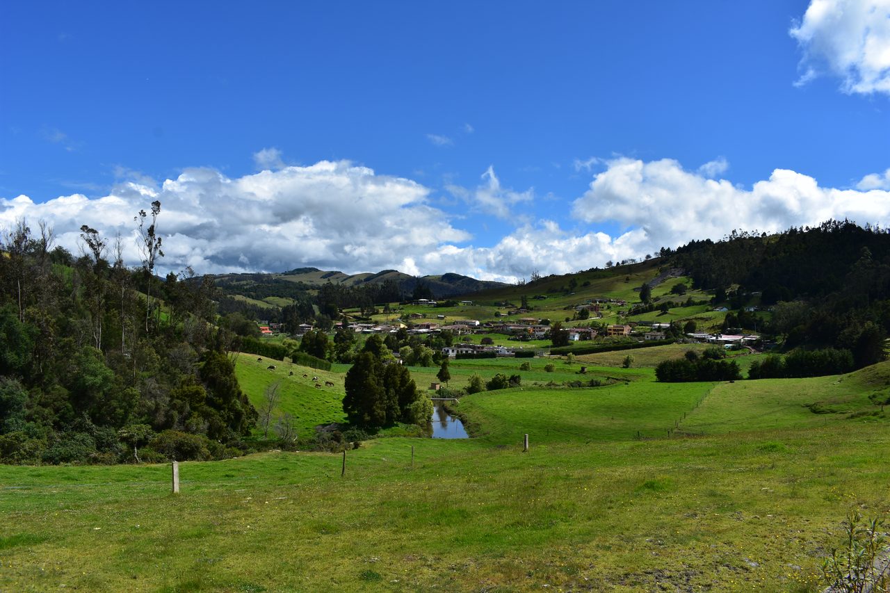 Have an Adventure Weekend, Hiking, Climbing and Cycling in Suesca, Bogotá