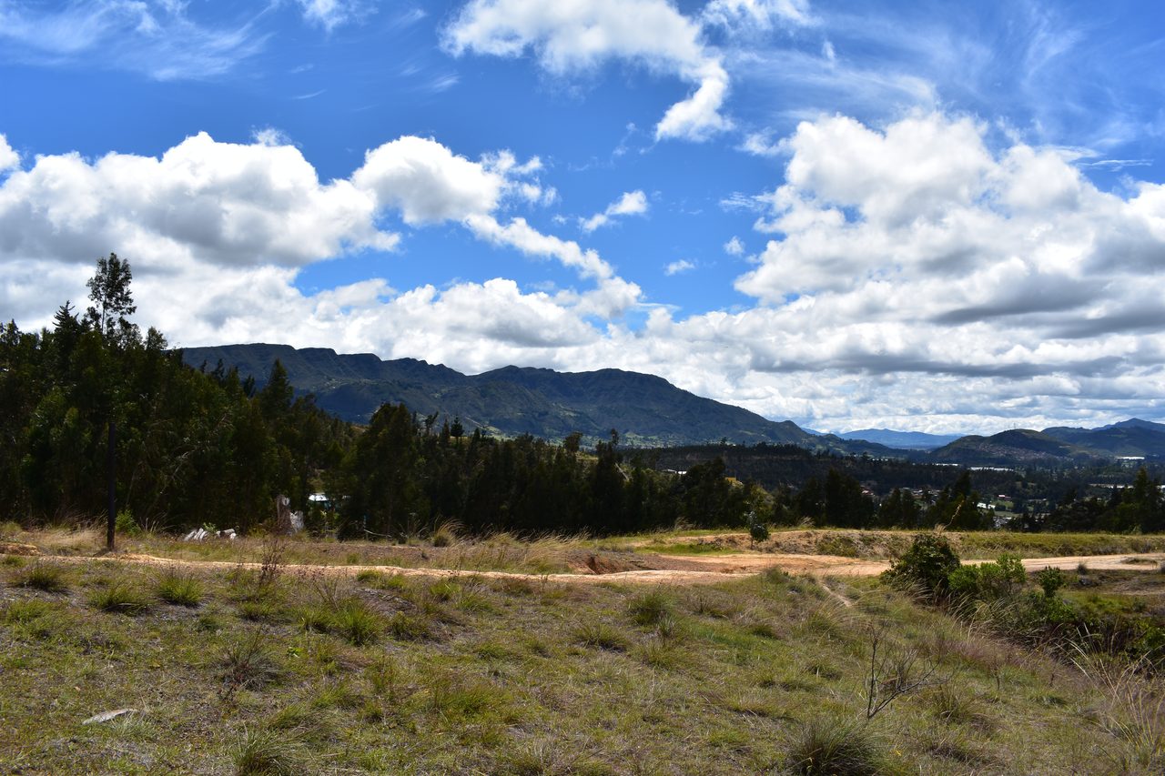 Have an Adventure Weekend, Hiking, Climbing and Cycling in Suesca, Bogotá