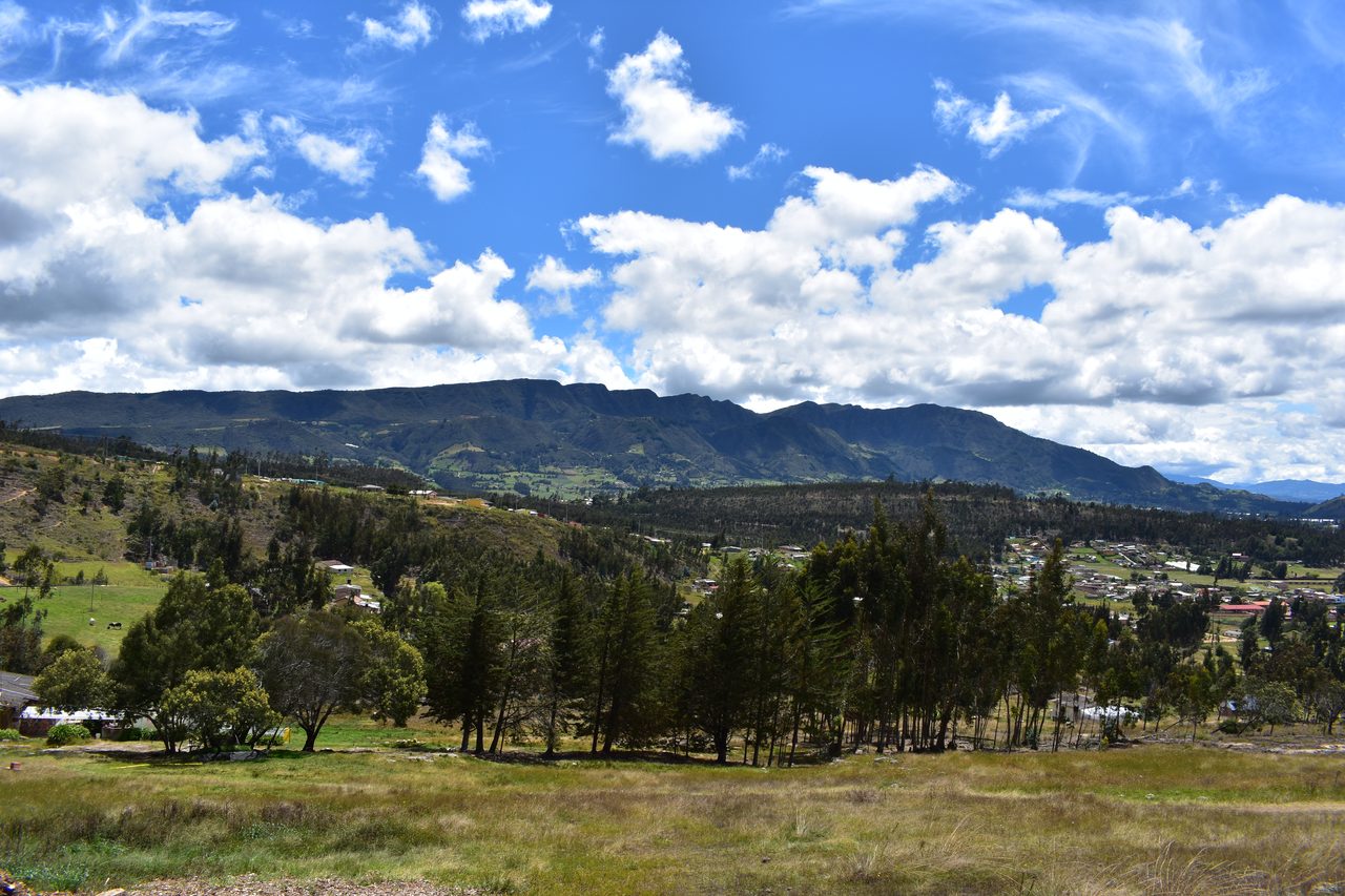 Have an Adventure Weekend, Hiking, Climbing and Cycling in Suesca, Bogotá