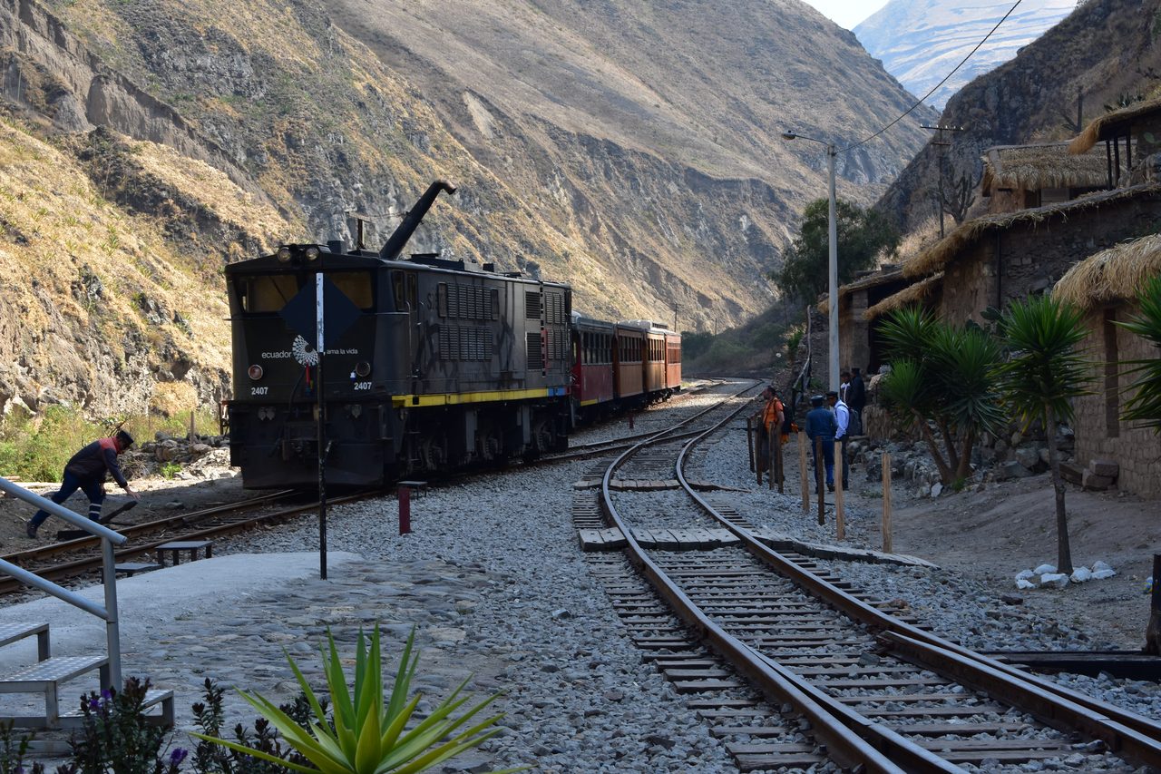 Alausí and Nariz del Diablo